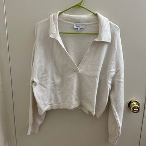 & Other Stories Cream Colored Cropped V-Neck Sweater with Collar